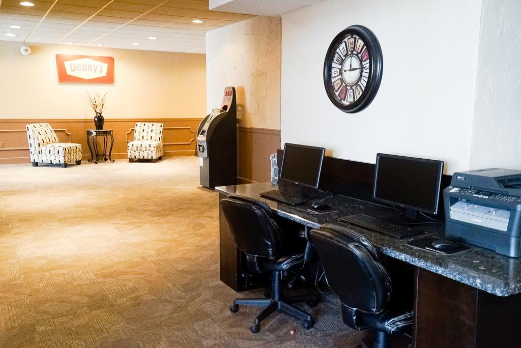 Boarders Inn & Suites By Cobblestone Hotels - Grand Island Exteriör bild