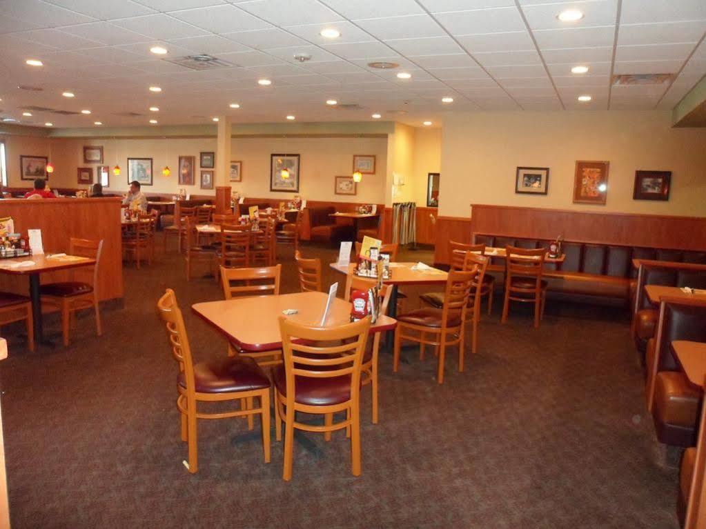 Boarders Inn & Suites By Cobblestone Hotels - Grand Island Exteriör bild