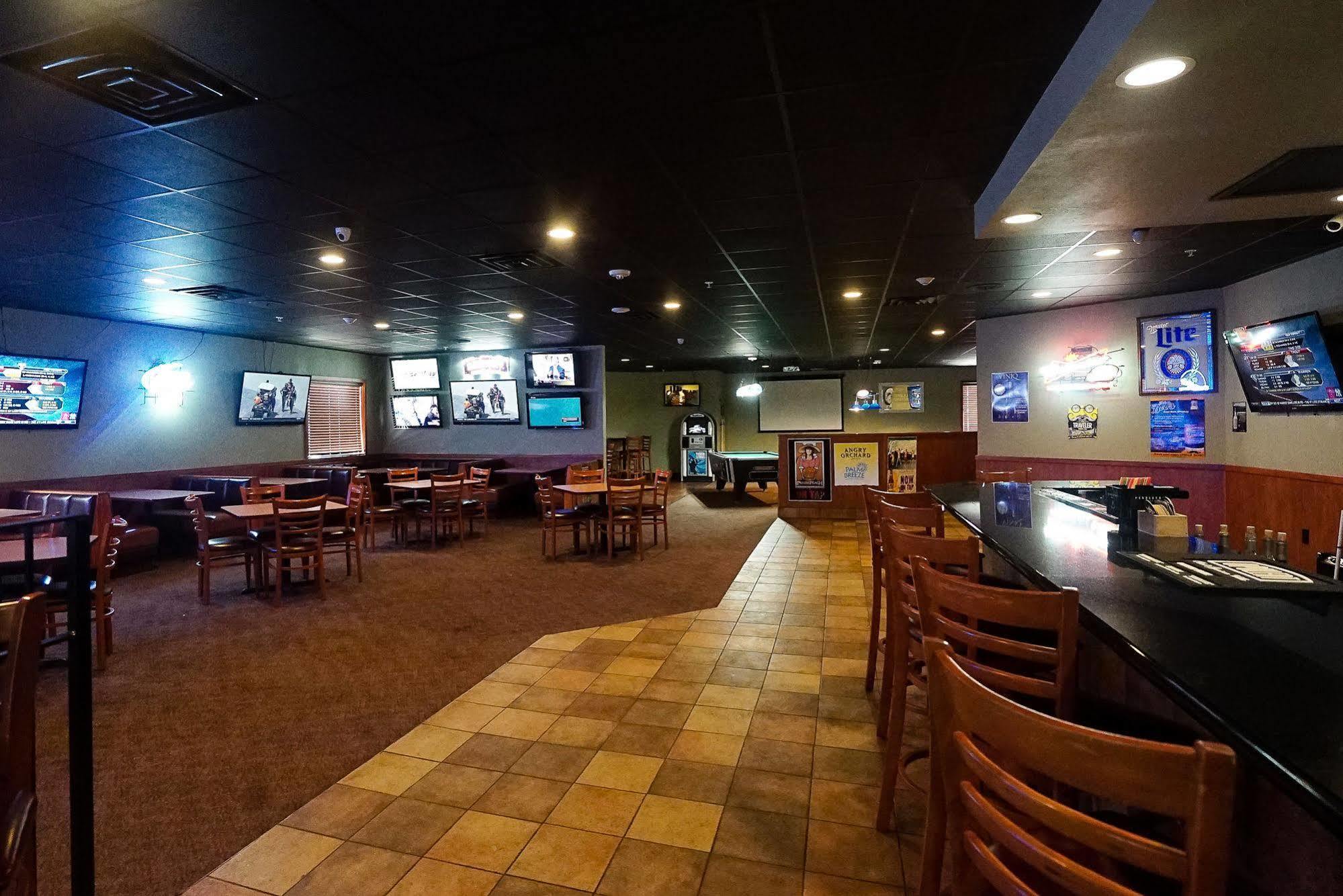 Boarders Inn & Suites By Cobblestone Hotels - Grand Island Exteriör bild